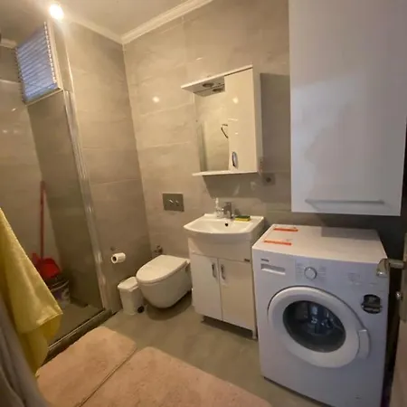 Cesme Carsi Icerisinde 1+1 Konforlu Daire
